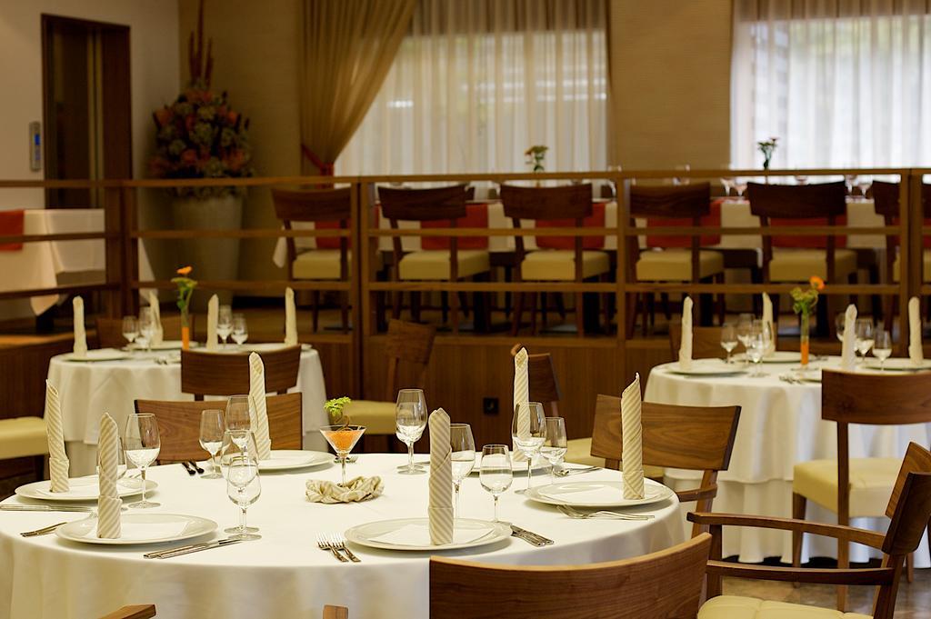 Hotel Jozef Идрия Екстериор снимка
